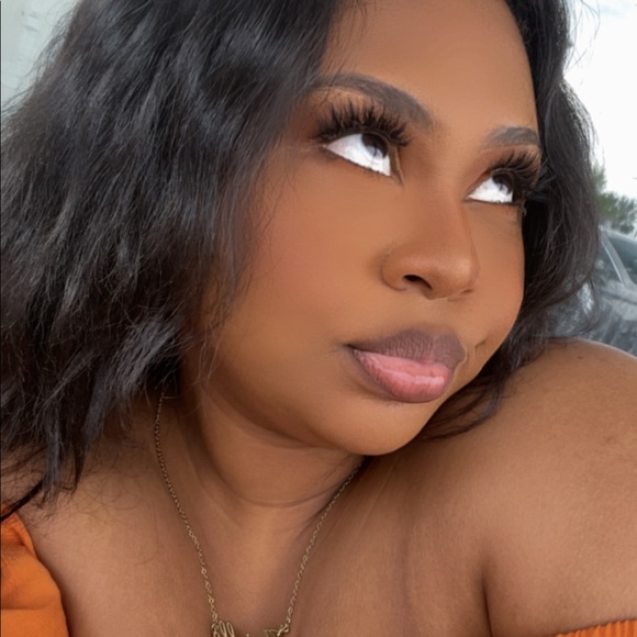 Meet your Posher, Arielle - Picture 1 of 1